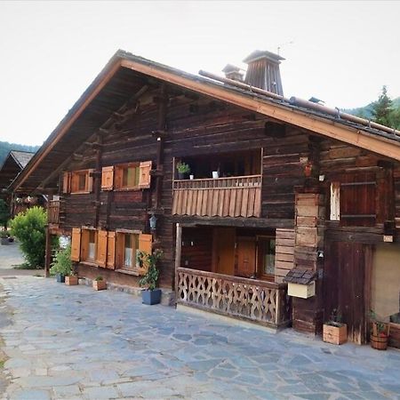 Charmieux Appartement En Chalet Typique Le Grand-Bornand Eksteriør billede